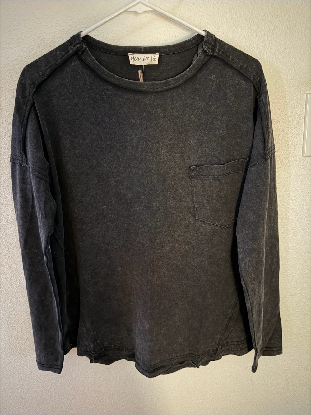 New In Women’s Black Wash Long Sleeve Pocket Tee NWT